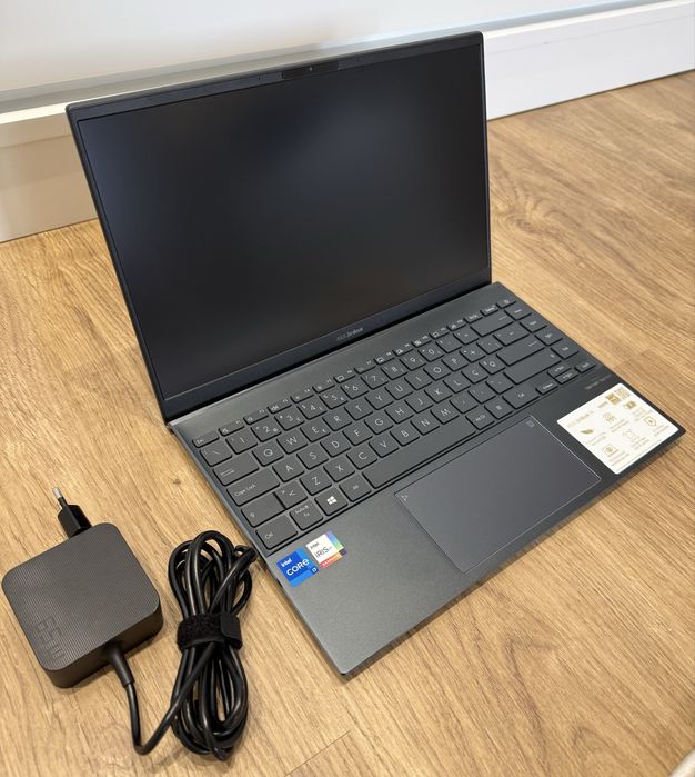 ASUS Zenbook 14 (UX425EA) i7 1TB 16GB RAM como novo, sem marcas de uso