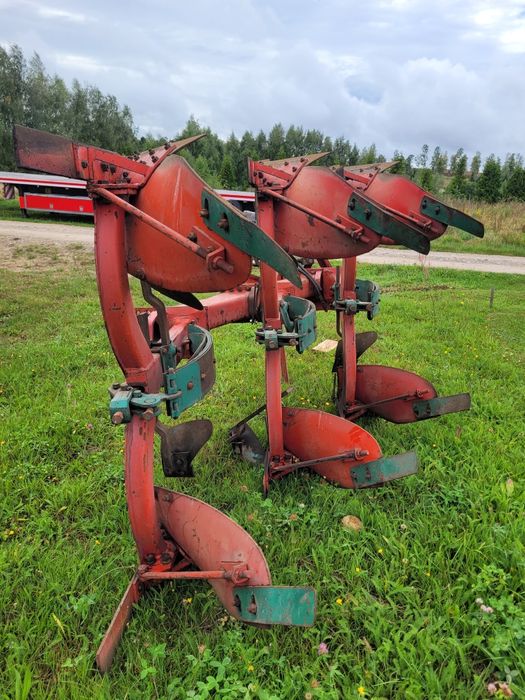 Pług kverneland 3 skibowy obrotowy