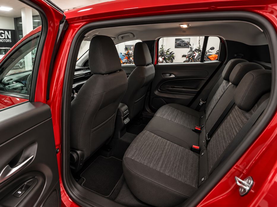 Jeep Avenger Elétrico Longitude | 2023 | 29.500 km | 156 cv