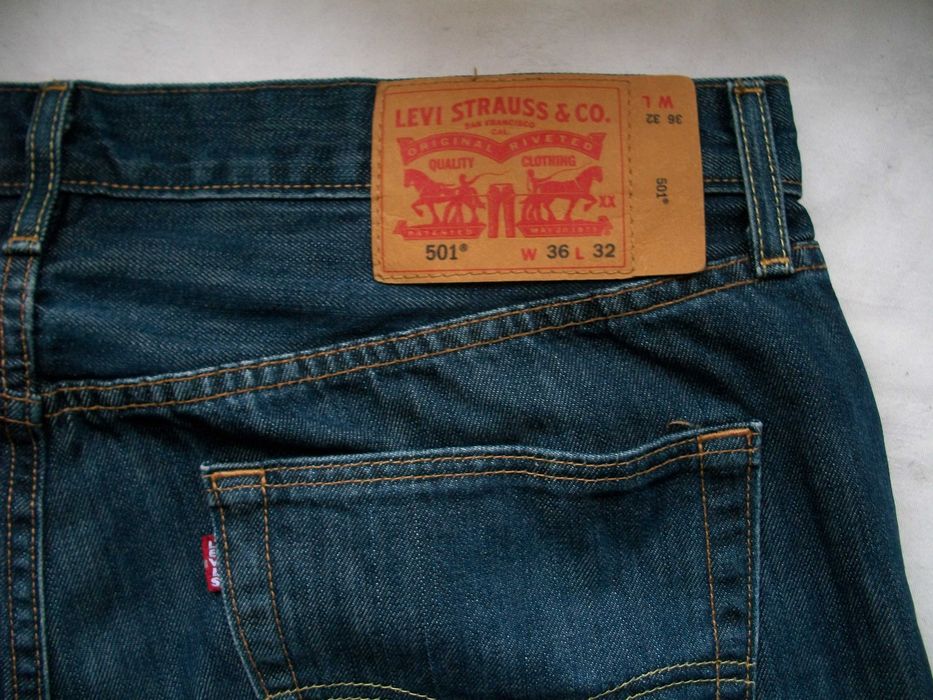 Классические джинсы Levis 501 размер 36 -32 пошив Болгария
