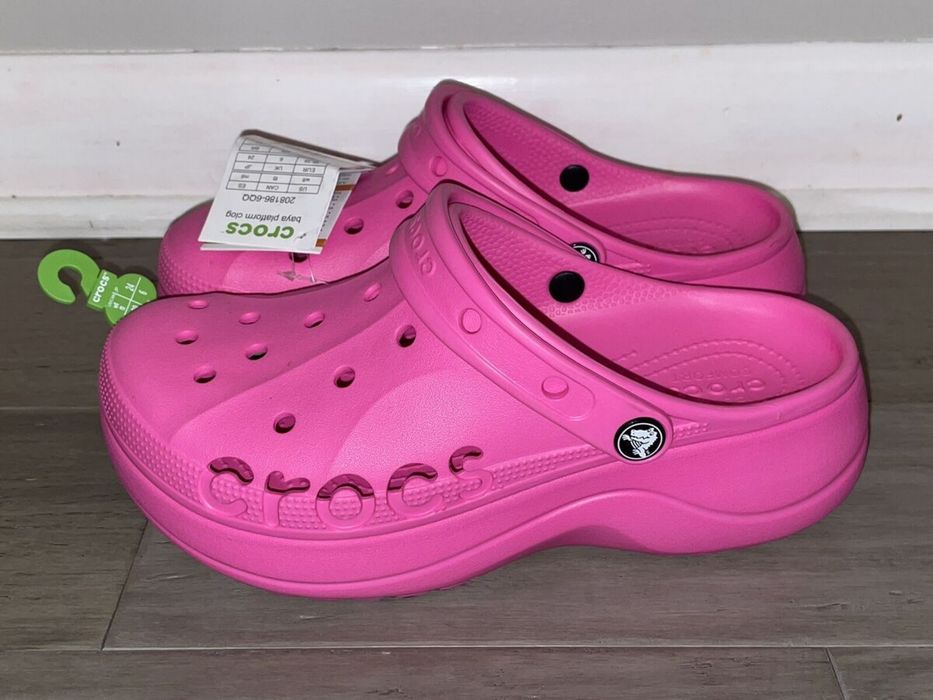 Крокси на платформі білі бежеві черные crocs baya platform w7 w8 w9