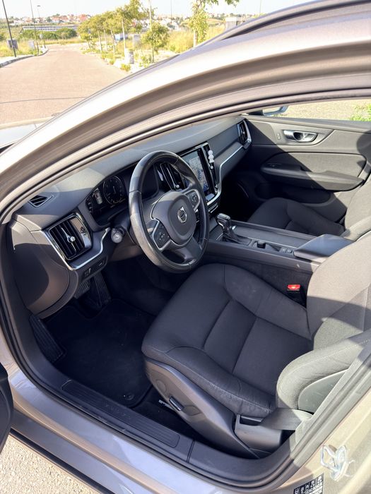 Volvo V60 D3    .