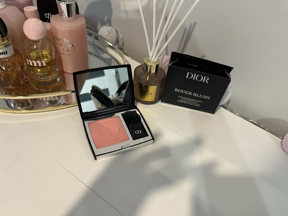 róż dior baby pink odcien 475 rose caprice