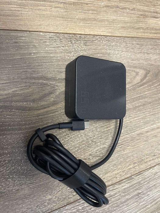Блок живлення Asus 65 w оригінал