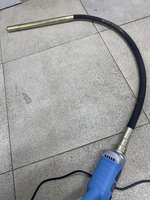 Вібратор для бетону 35-3 1300w