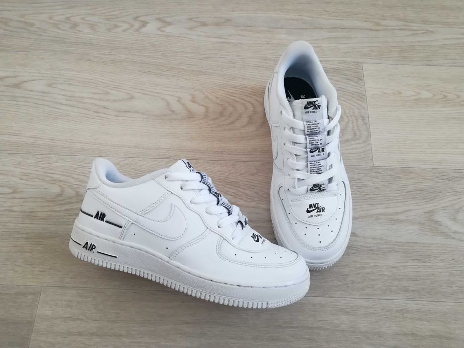 Кросівки шкіряні білі Nike Air Force 37 розмір
