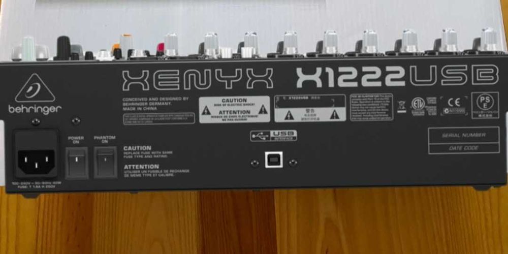 Behringer XENYX X1222USB