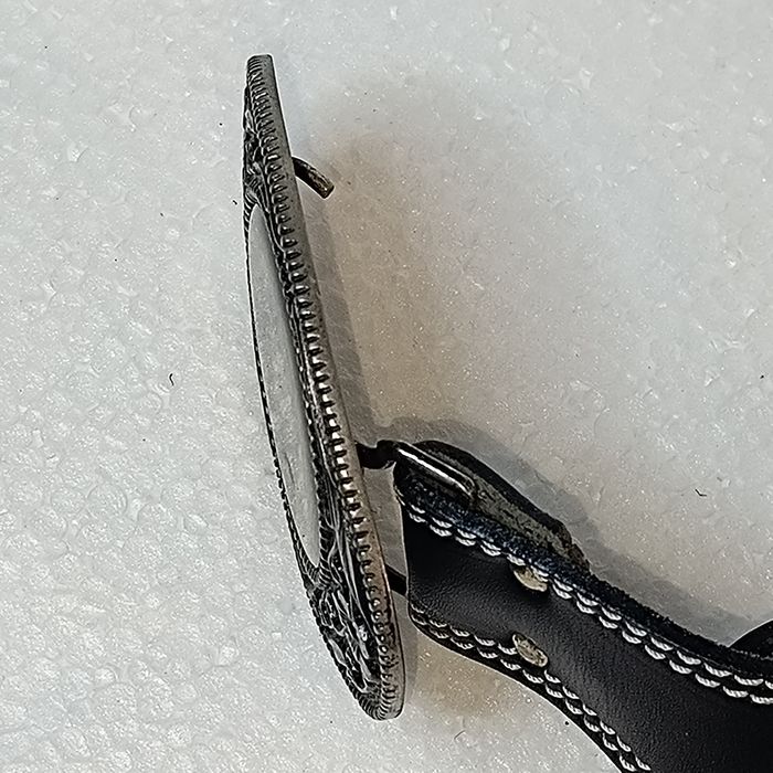 Cinto em Pele de qualidade Vintage Fivela Jesus Cristo Resina em Metal