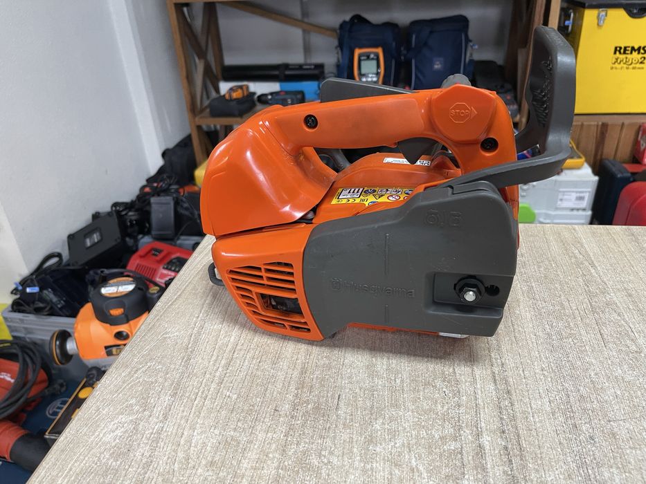 Husqvarna T525 / професійна одноручна пила Хускварна