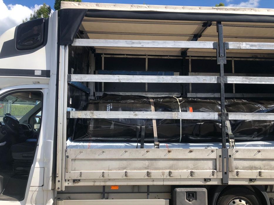 Usługi transportowe z windą -Bus plandeka 9 palet 450x230x250cm +winda