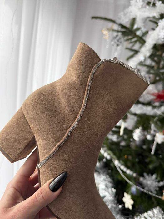 Beżowe botki na słupku, cyrkonie, zapinane na zamek - 39 - 25cm