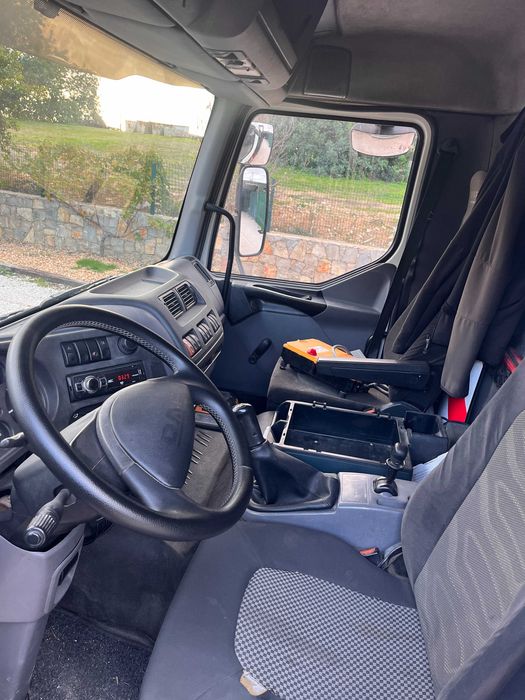 Vendo Daf 55.220 com Grua