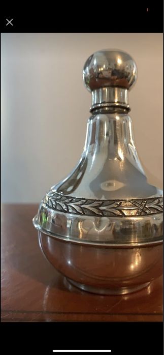 Dispensador de po de talco em prata