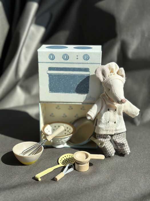 Maileg cooking set with chef