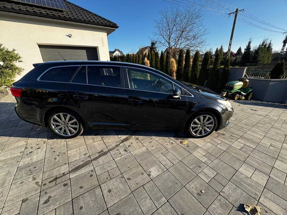 Toyota Avensis 2.2 D-CAT 177 KM AUTOMAT | PANORAMA | SKÓRA | 194 tys. km | 2013