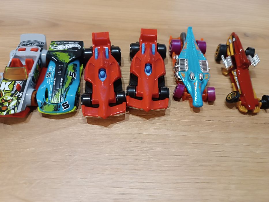 Zestaw resoraków hot wheels
