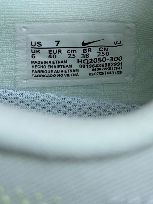 Nike Vomero Premium оригінал кросівки жіночі бігові розмір 40 (25см) нові HQ2050-300