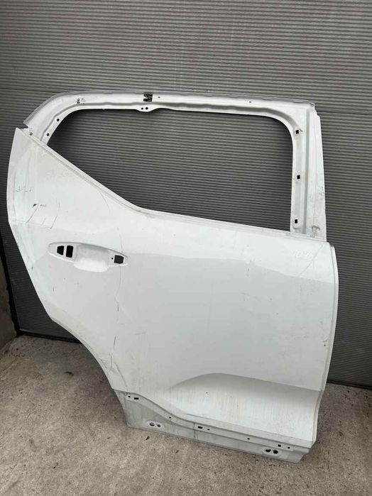 Volvo XC40 двері зад R