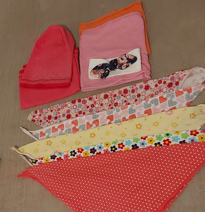 Chustki pod szyję dla dziewczynki