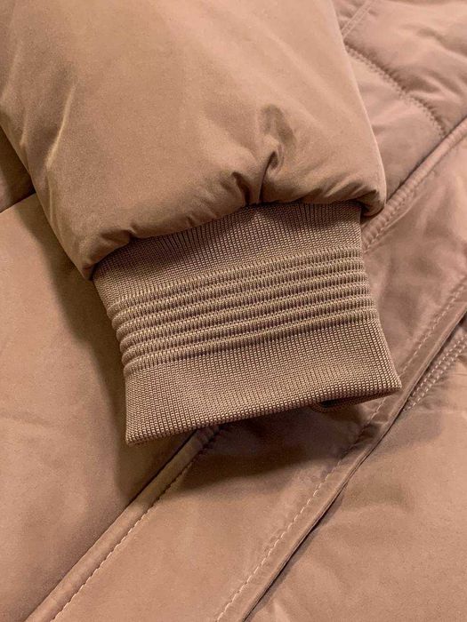 Демісезонна жіноча куртка