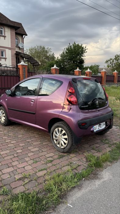 Продам пижо 107 2013 рік