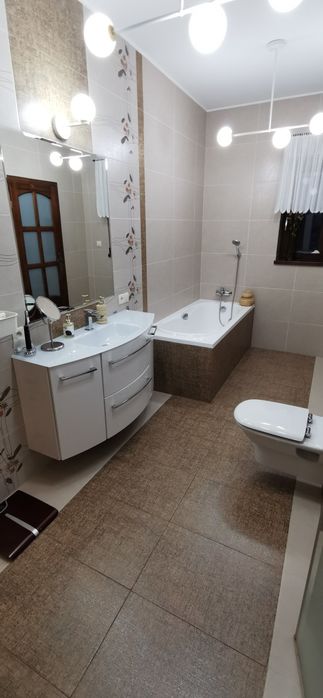 Dom w cichej okolicy z pięknym ogrodem Kolonia Zalesice Piotrków