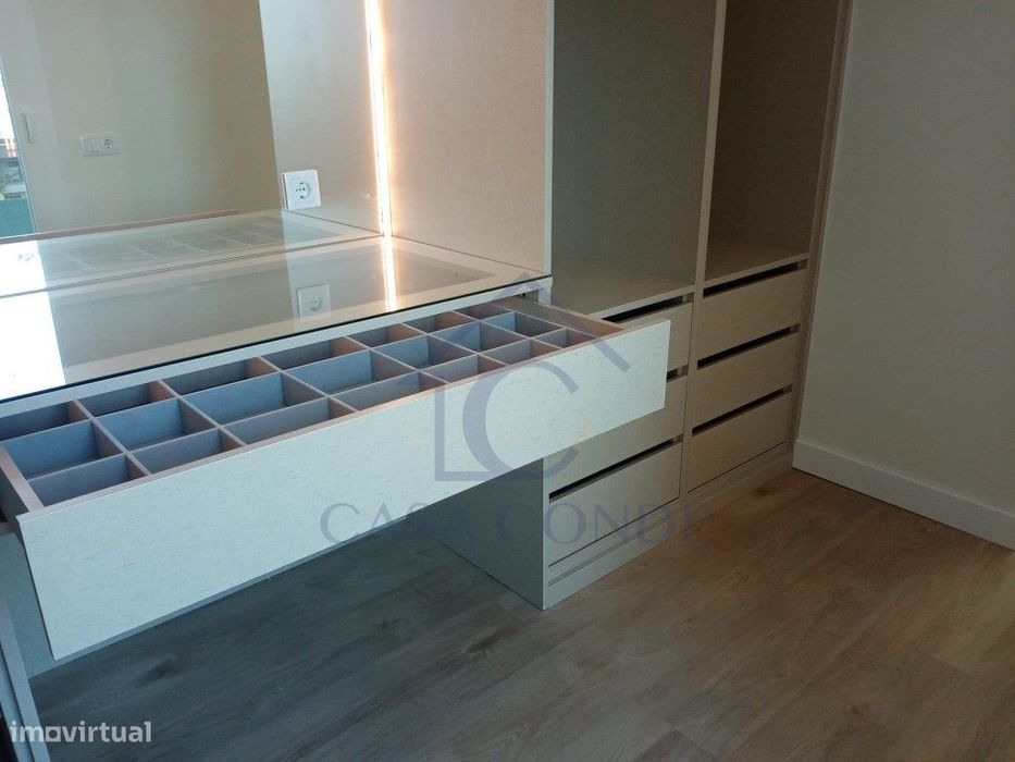 Moradia T4 Duplex com piscina, 180 m², acabamentos de luxo