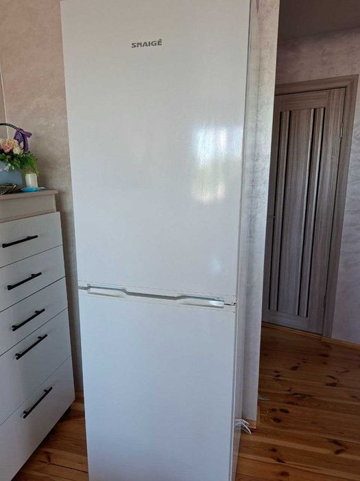 Продається холодильник