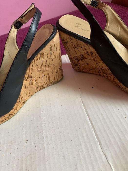 Buty na koturnie 37
