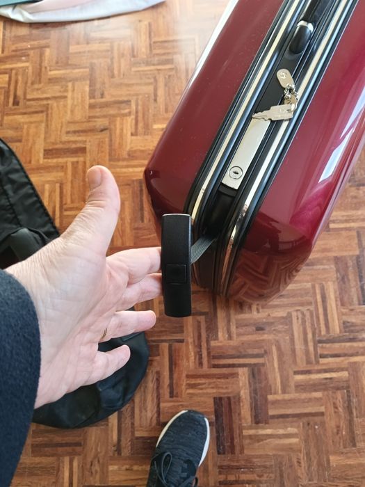 Luxuosa mala de viagem de porão Samsonite vermelha belíssima