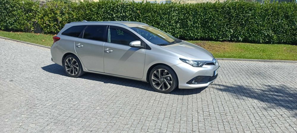Toyota Auris só 156000klm c/nova
