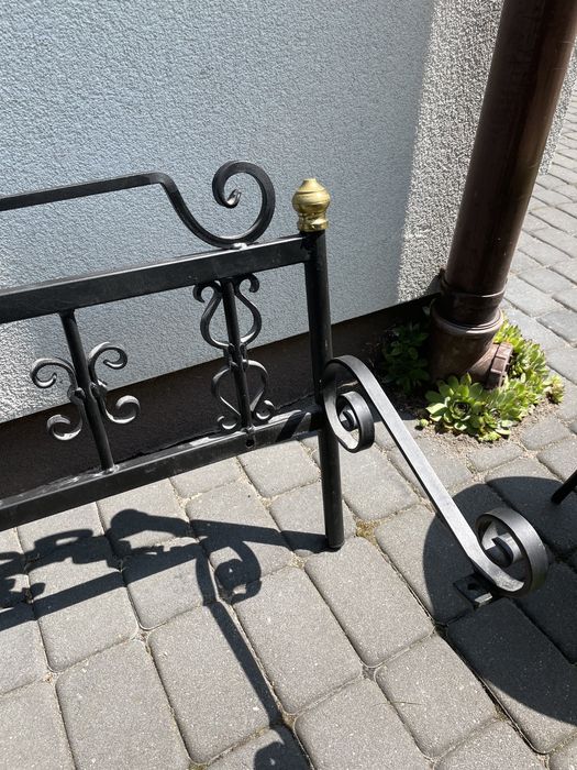 Metalowe wezgłowie do łóżka