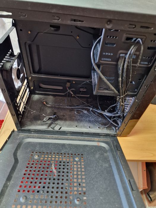 Caixa PC para desocupar