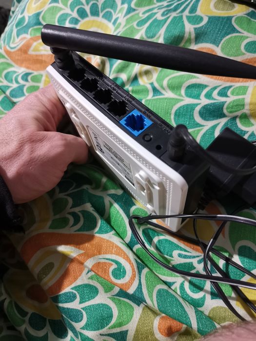 Wi-Fi роутер Netis WF2411R з антеною