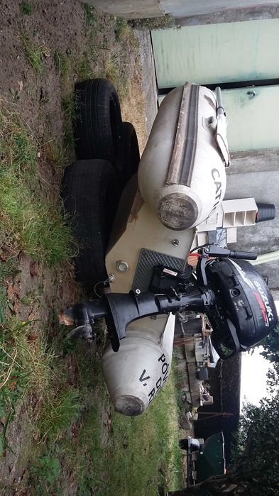 Semirrígido e motor Suzuki 5 cv 4 tempos