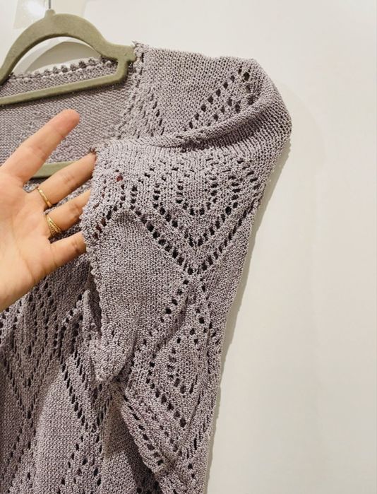 Narzutka sweterek bezrękawnik bluzka koronkowy liliowy Uni Butik