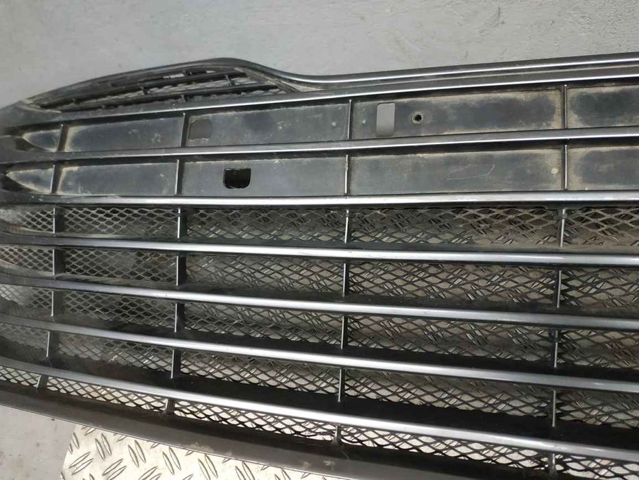 Toyota Camry V70 решітка радіатора
