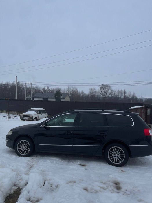 Volkswagen Passat  B6 2.0 АВТОМАТ дизель