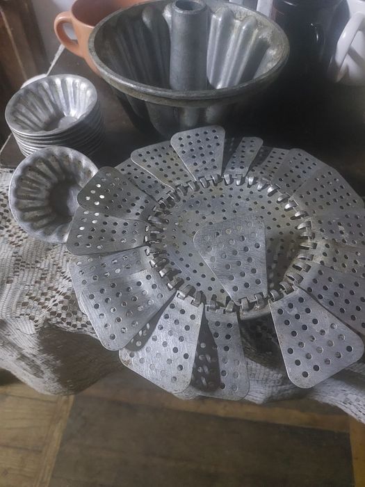 Кухонне начиння продам