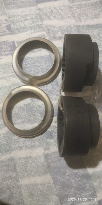 Продаю проставки под задние пружины