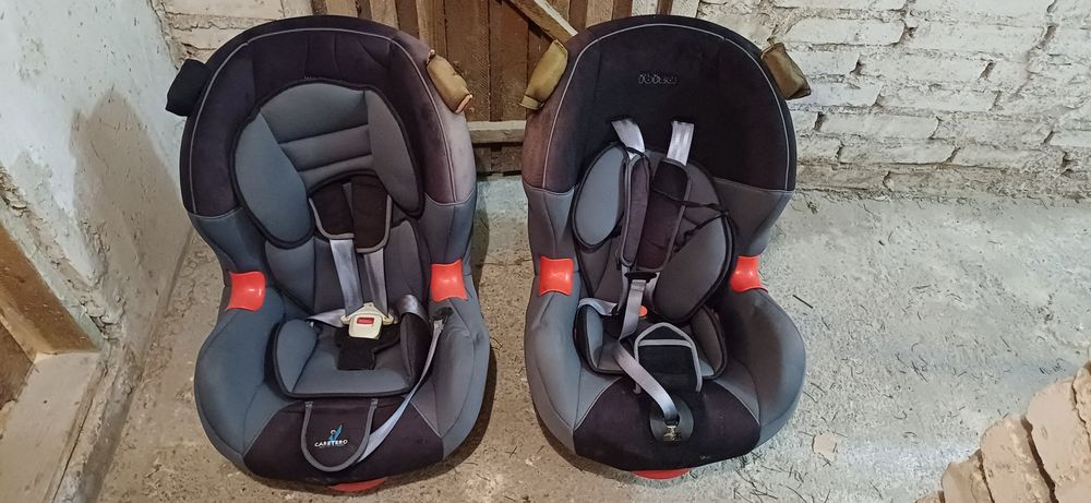 2 foteliki samochodowe 9-25 kg po jednych dzieciach