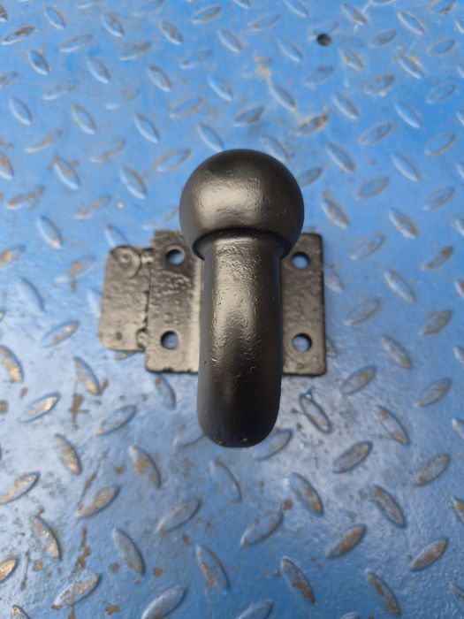 Hak holowniczy VW LT Mercedes Sprinter Iveco Daily