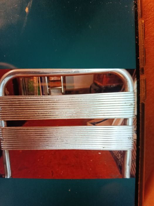 Стул алюминиевый.