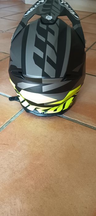 Capacete motocross Airoh