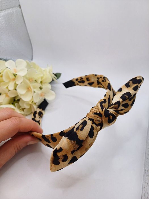 Opaska na głowę z kokardką w panterkę