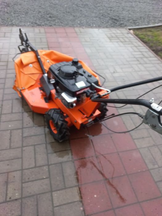 Karczownica/kosiarka Honda Brumi SM60