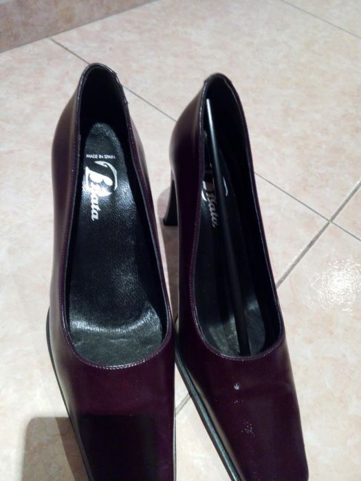 Vendo sapatos senhora da Bata , N° 37 quase sem uso