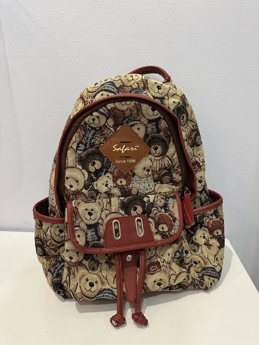 Рюкзак школьный.