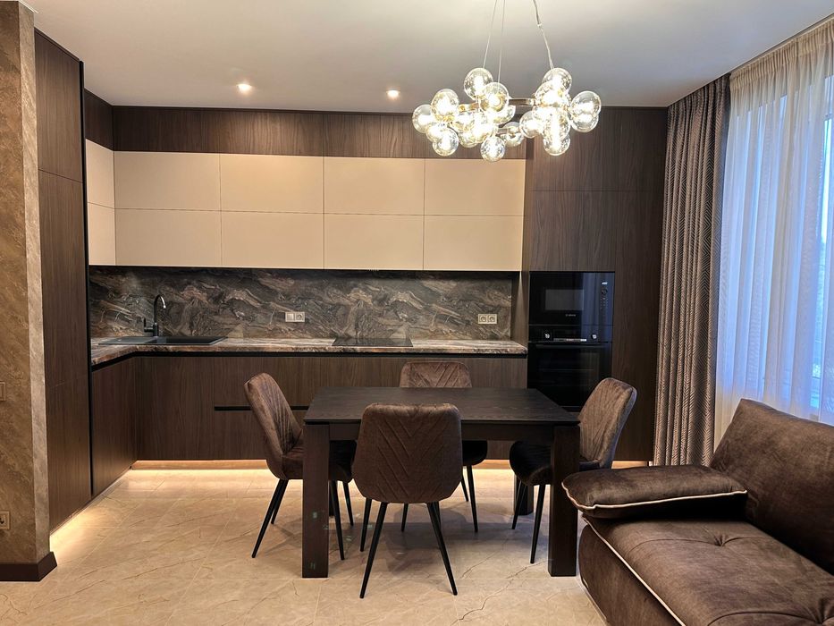 Квартира з якісним ремонтом в клубному будинку