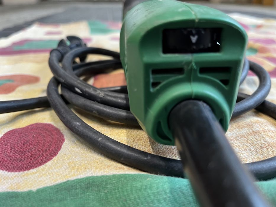 Hitachi  narzedzie wielofunkcyjne .